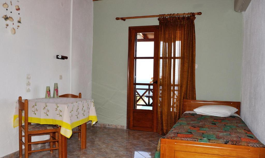 Pension Andromeda Patitírion Pokoj fotografie