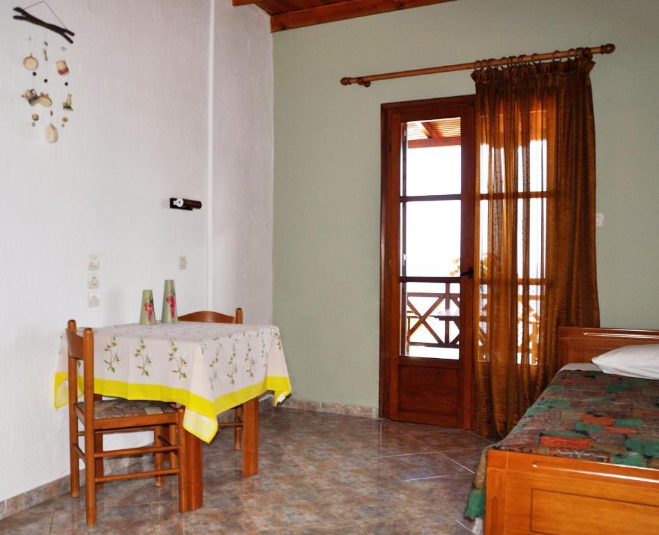 Pension Andromeda Patitírion Pokoj fotografie
